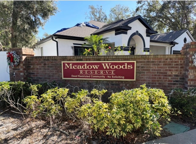 view of community / neighborhood sign