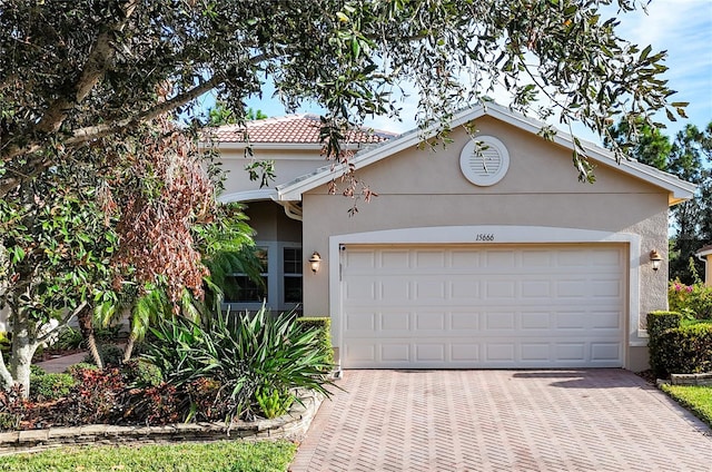 view of front of house featuring a garage