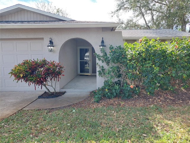 property entrance featuring a garage