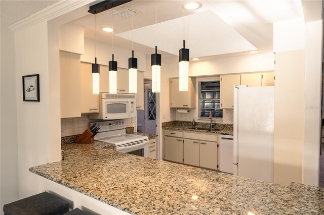 1506 Bentwood Dr, Sun City Center, FL 33573 - photo 4