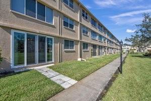 4915 Bay St NE Unit 123, Saint Petersburg, FL 33703 - exterior space