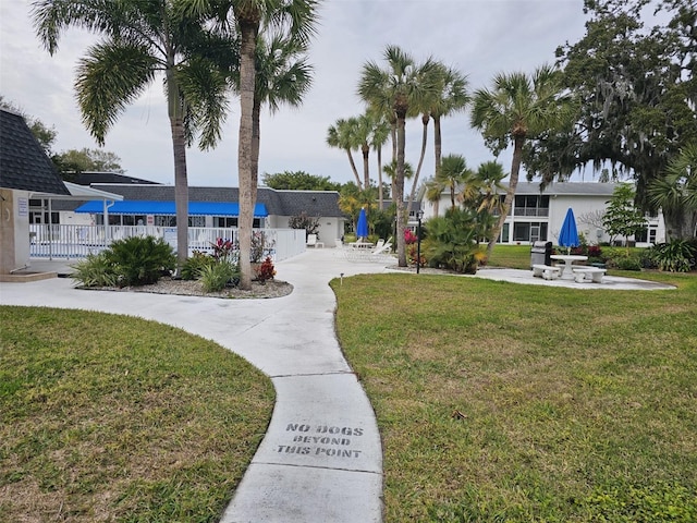 203 47th Avenue Dr W Unit 167, Bradenton, FL 34207 - view of property's community featuring a yard
