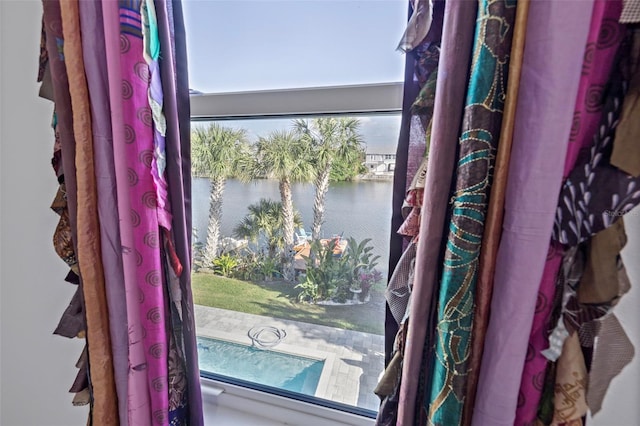 3270 Hibiscus Dr, Hernando Beach, FL 34607 - entryway with a water view