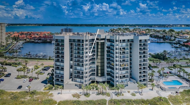 bird's eye view with a water view