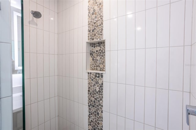 475 Winwood Ct, Port Charlotte, FL 33954 - full bath with tiled shower