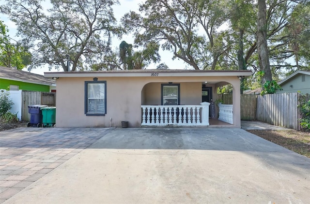 view of front of home featuring a porch