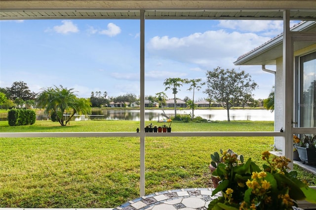 view of yard featuring a water view