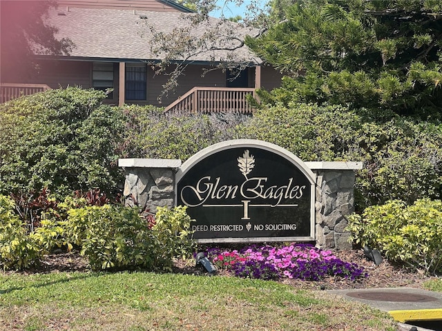 view of community / neighborhood sign