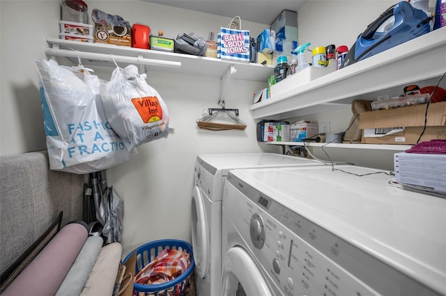 laundry room featuring laundry area and independent washer and dryer