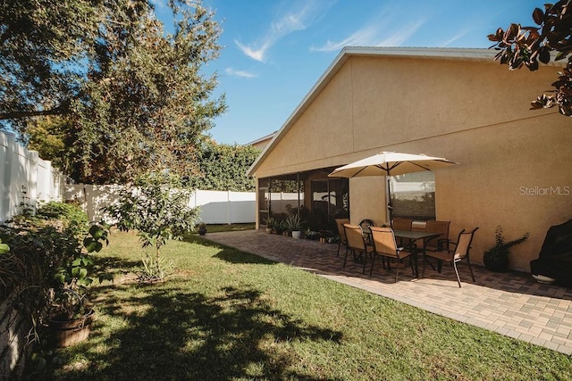 view of yard with a patio