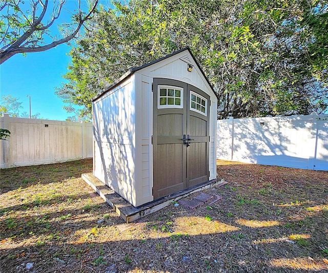 view of outbuilding