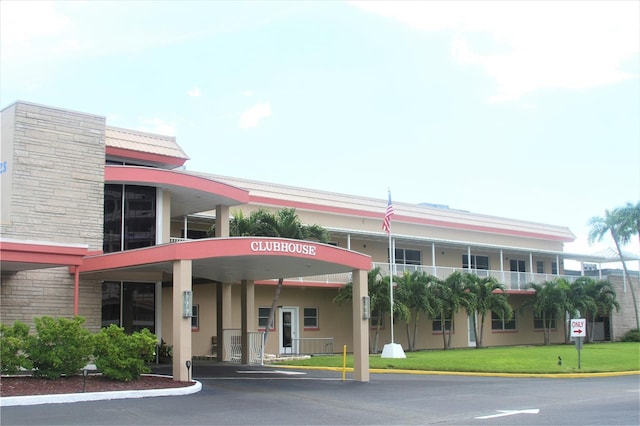 view of building exterior