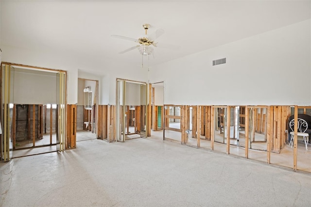 unfurnished room featuring ceiling fan