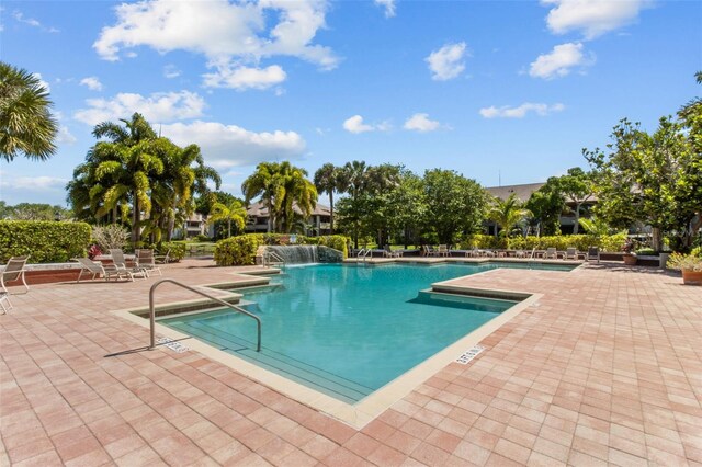 10265 Gandy Blvd N Unit 905, Saint Petersburg, FL 33702 - community pool with a patio