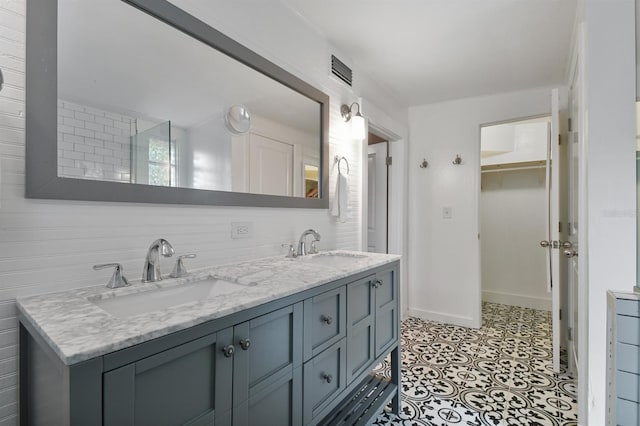 bathroom with vanity