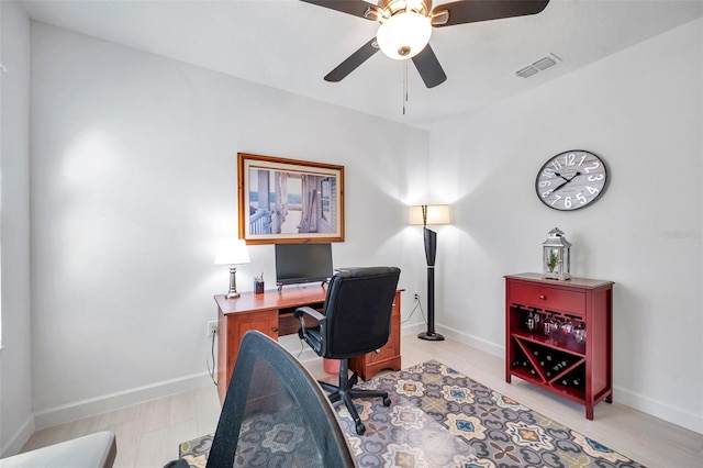 office area featuring ceiling fan