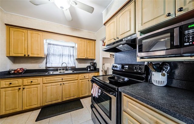 kitchen with light tile patterned floors, sink, ceiling fan, and electric stove