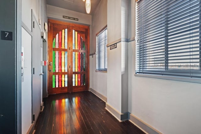 405 Central Ave Unit 700, Saint Petersburg, FL 33701 - entrance foyer featuring wood-type flooring and baseboards