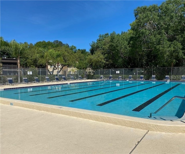 view of swimming pool