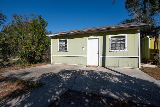 view of front of property