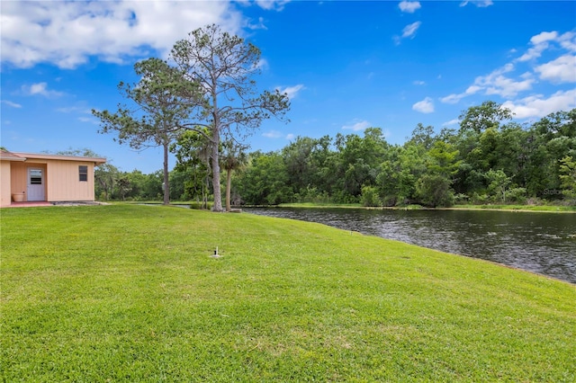 view of yard featuring a water view