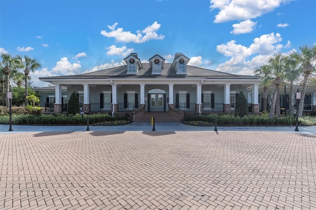 view of front of house featuring covered porch