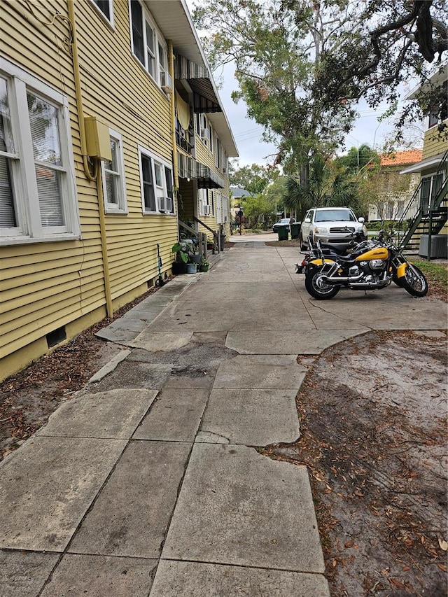 1909 W Dekle Ave, Tampa, FL 33606 - view of concrete road