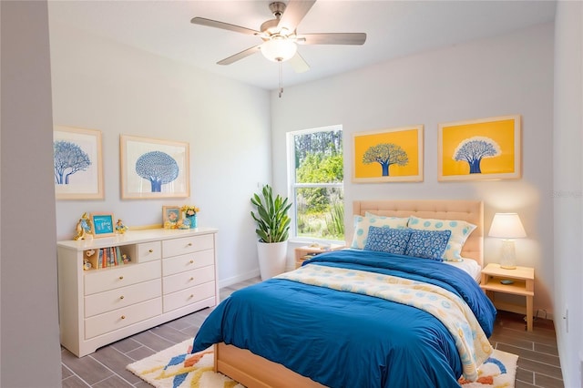 bedroom featuring ceiling fan