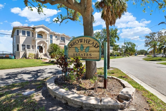 1904 Arrowhead Dr NE, Saint Petersburg, FL 33703