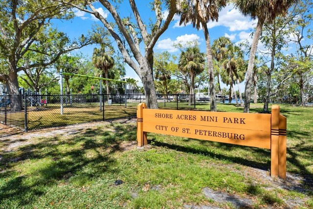 1904 Arrowhead Dr NE, Saint Petersburg, FL 33703