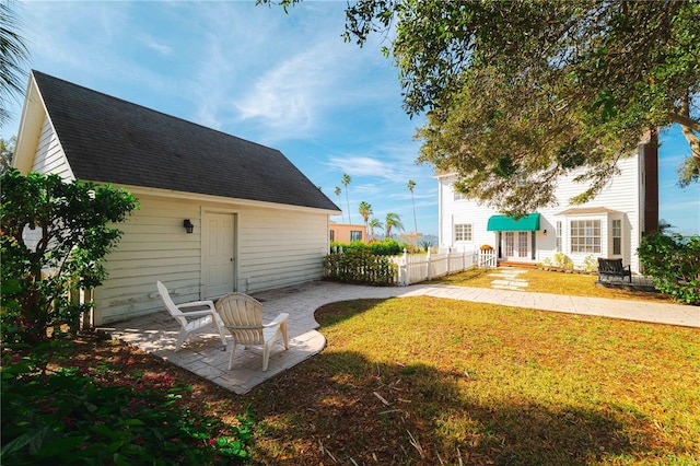 view of yard with a patio area