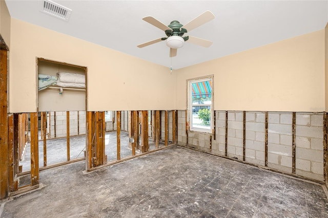 spare room featuring ceiling fan