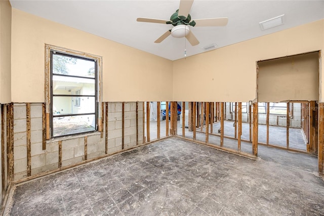 spare room with ceiling fan