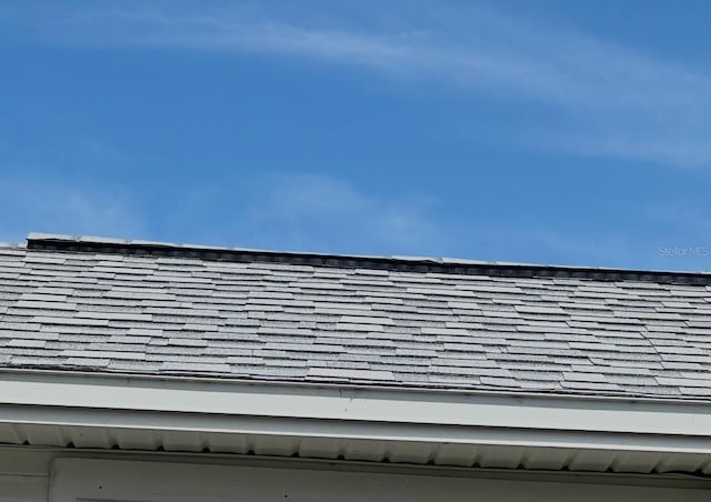 2800 47th St S, Gulfport, FL 33711 - exterior view of a shingled roof