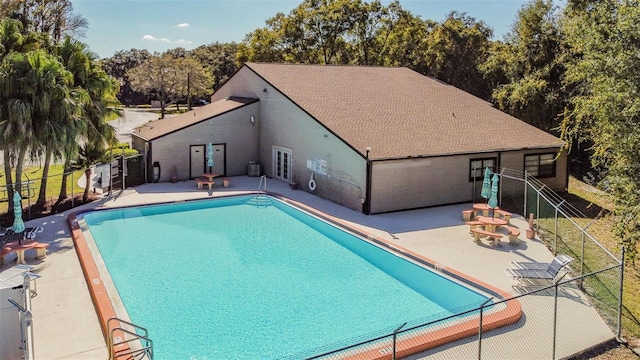 view of swimming pool featuring a patio