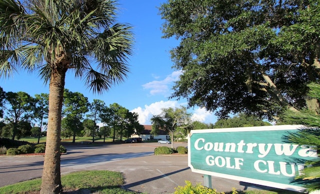 view of community / neighborhood sign