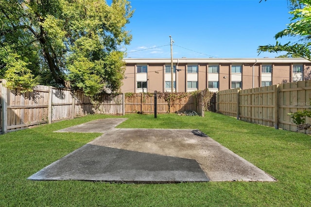 408 E Amelia Ave, Tampa, FL 33602 - view of yard featuring a patio and a fenced backyard
