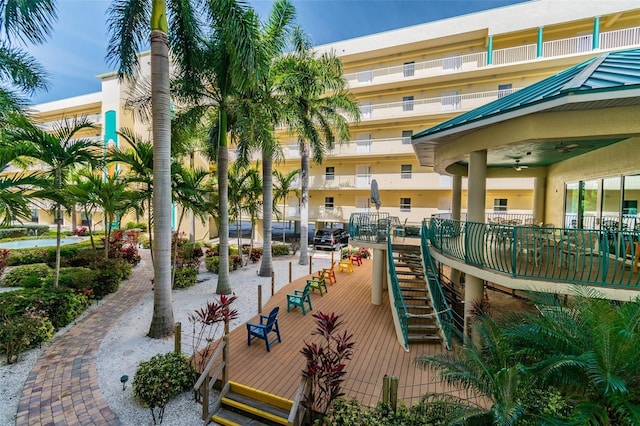 12000 Gulf Blvd Unit 208-S, Treasure Island, FL 33706 - view of community with stairs