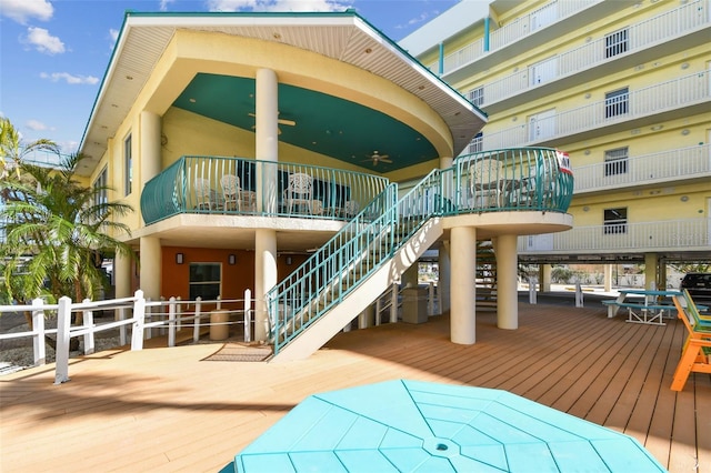 12000 Gulf Blvd Unit 208-S, Treasure Island, FL 33706 - deck with stairway