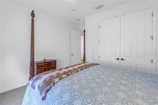 bedroom with a closet