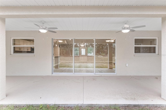 5421 N Nakoma Dr, Beverly Hills, FL 34465 - view of patio / terrace featuring ceiling fan