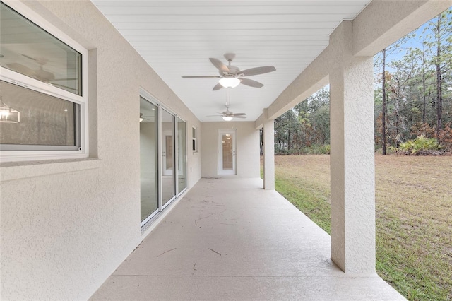 5421 N Nakoma Dr, Beverly Hills, FL 34465 - view of patio featuring ceiling fan