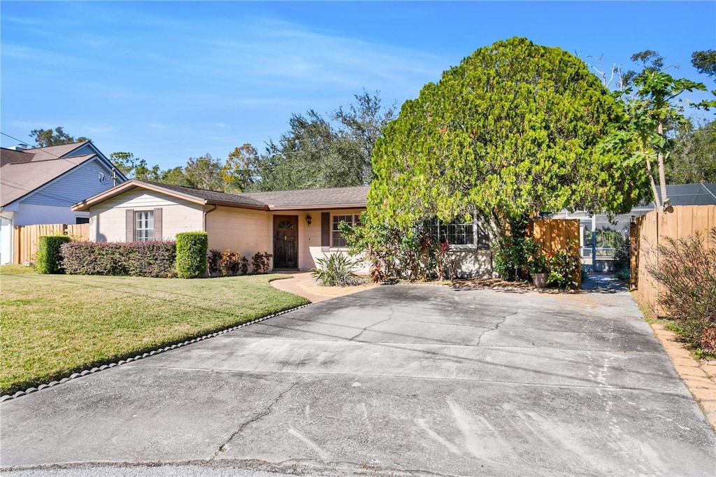 view of front of house with a front lawn