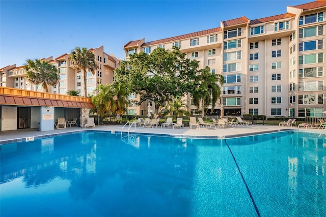 view of swimming pool