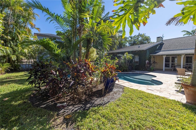 view of yard with a patio area