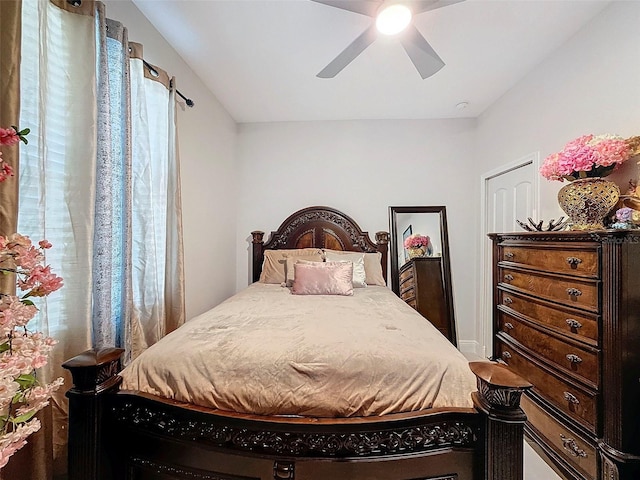 bedroom featuring ceiling fan