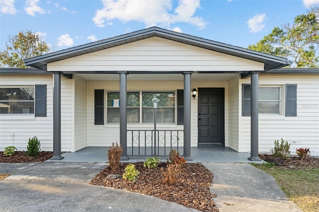 view of front of house with covered porch