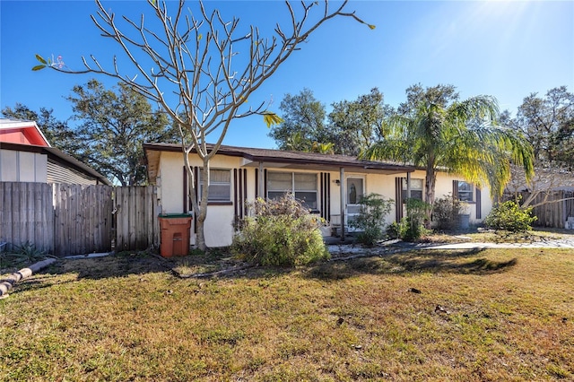 view of front of house with a front yard