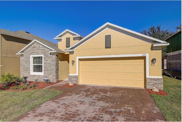 view of front facade with a garage