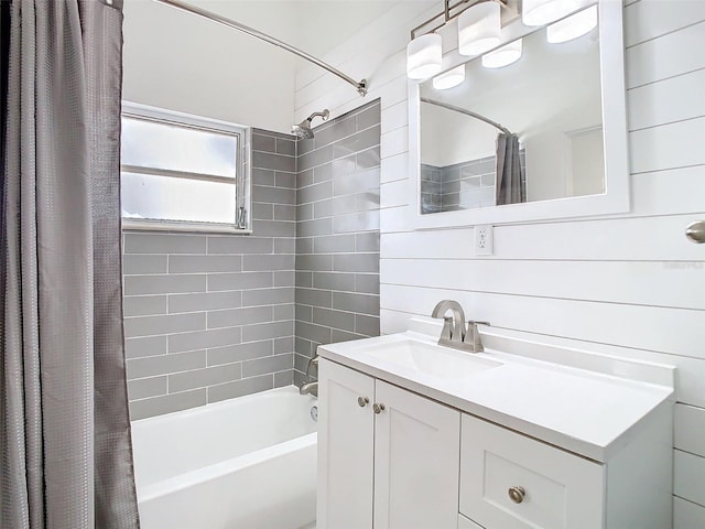 full bath with shower / bath combo and vanity